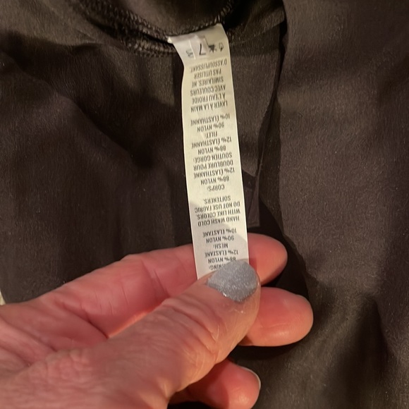 Aerie OFFLINE Real Me Stretch Macrame Sports Bra size medium - Picture 7 of 10